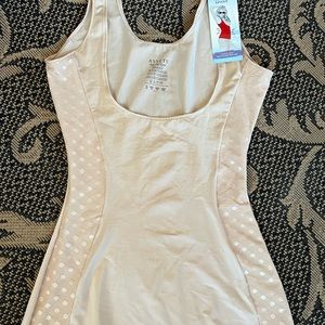 SPANX Assets open bust shaper XL NEW